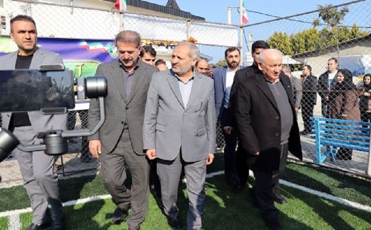 افتتاح دو چمن‌ مصنوعی در مدارس نوشهر و چالوس