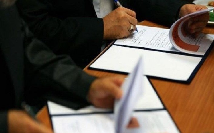 امضاء تفاهم‌نامه‌ همکاری دانشگاه لرستان و اتاق بازرگانی استان