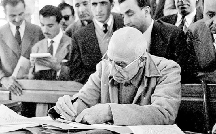 ۲۹ اسفند؛ روز ملی شدن صنعت نفت گرامی باد