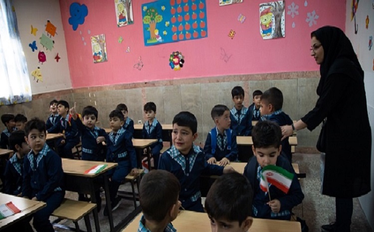 نقل و انتقال معلمان تهران برای سال تحصیلی ۱۴۰۵-۱۴۰۴ آغاز شد